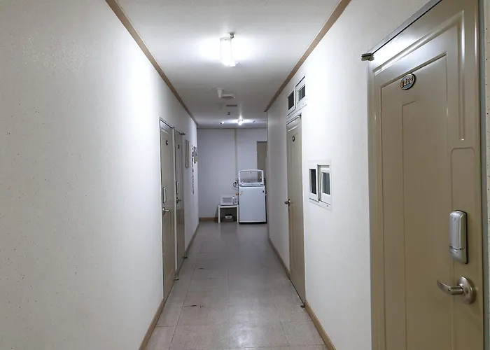 Hongdae, Sinchon Yeonhui House * Seoel