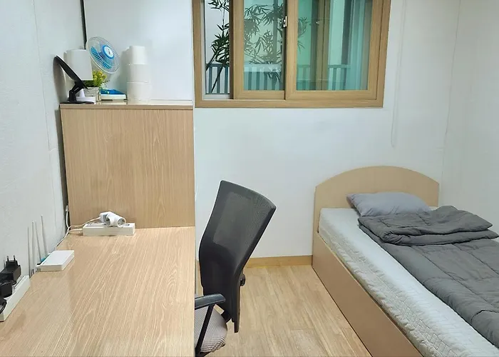 Hongdae, Sinchon Yeonhui House Seoel