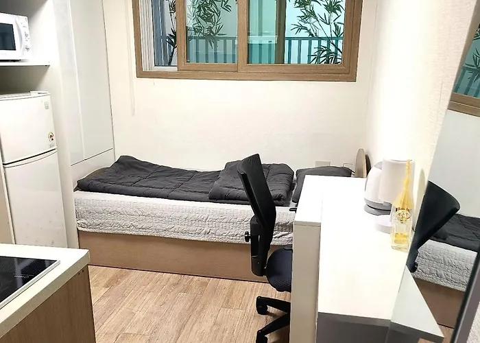 Gasthuis Hongdae, Sinchon Yeonhui House *