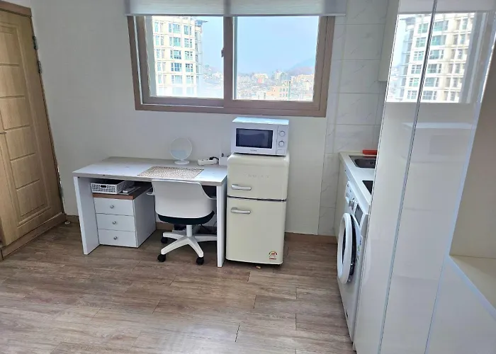 Hongdae, Sinchon Yeonhui House *