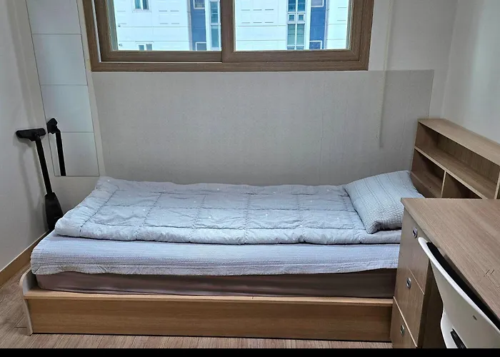 Hongdae, Sinchon Yeonhui House