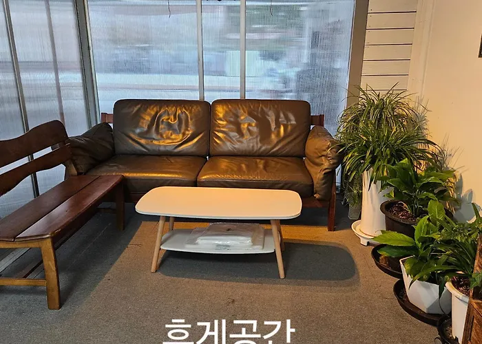 Hongdae, Sinchon Yeonhui House Gasthuis